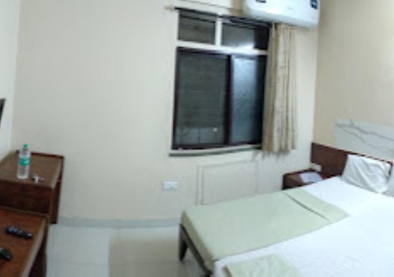 Satkar Shivajinagar Hotel
