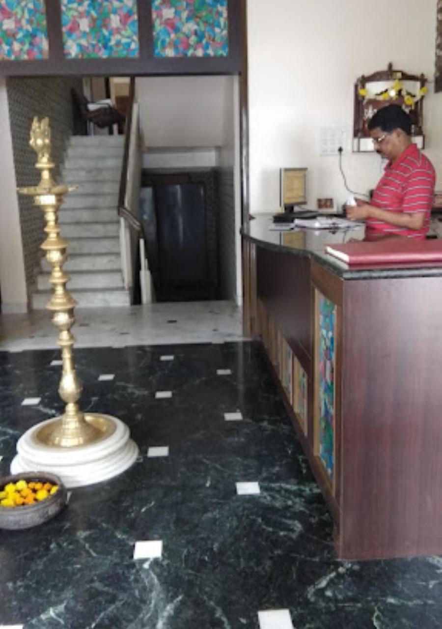 Hotel Satkar Shivajinagar